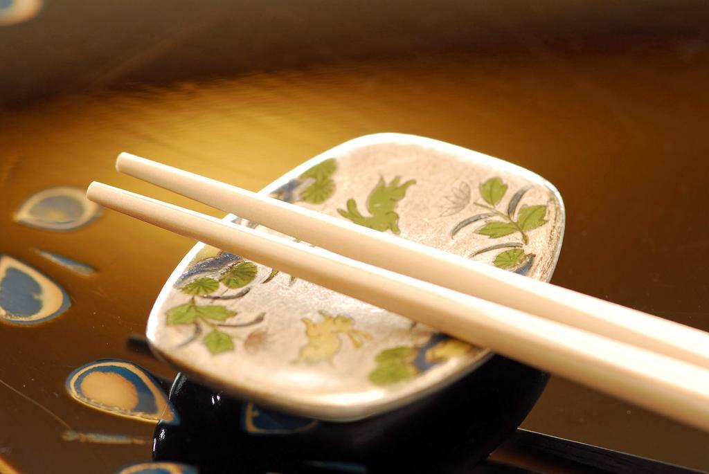 Hotel Hakone Tokinoshizuku Exteriér fotografie A pair of chopsticks